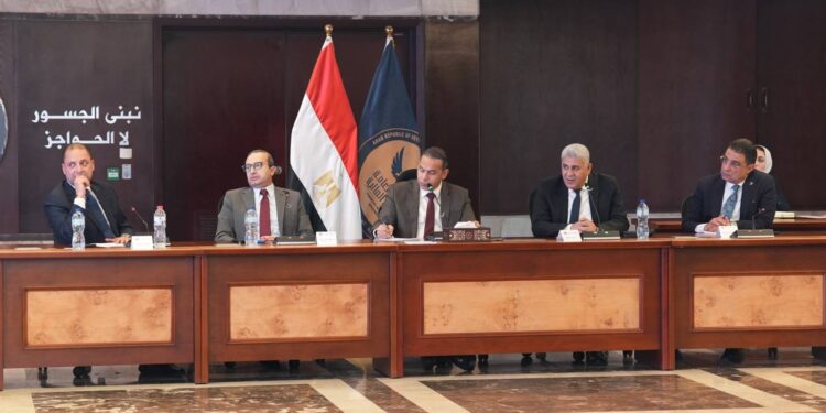 "الرقابة المالية" تناقش تحديات نمو نشاط التمويل العقاري بمصر