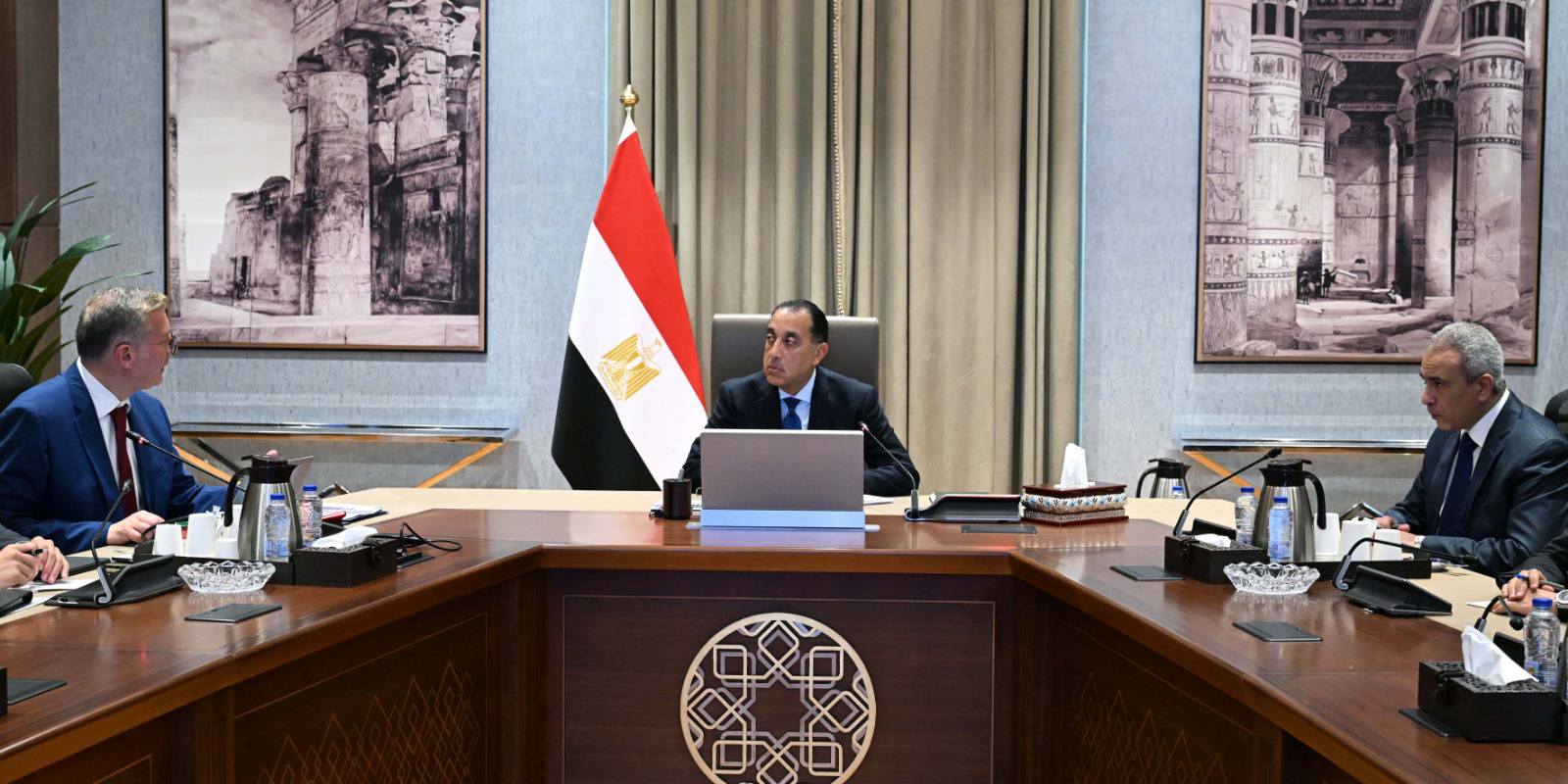 رئيس الوزراء يلتقى وزير البترول لاستعراض عدد من ملفات عمل الوزارة