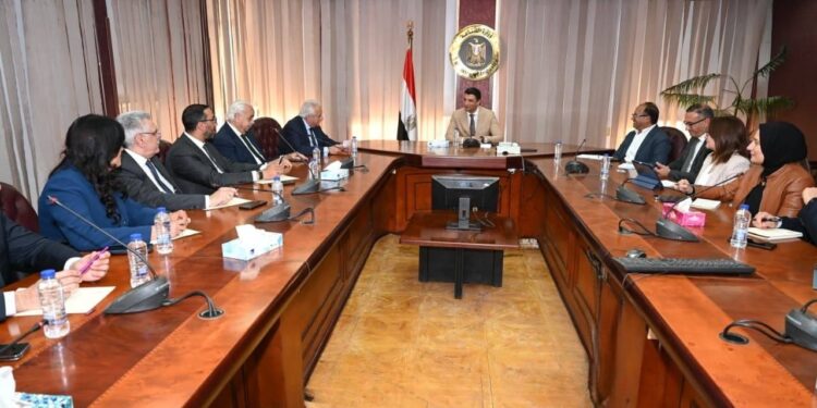 الحكومة تعتزم إطلاق صناديق استثمارية صناعية بالربع الأخير 2026