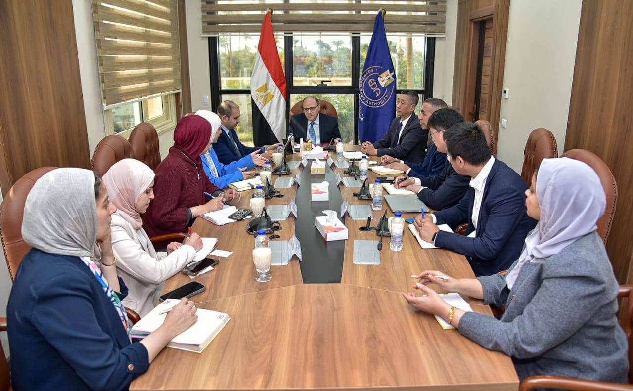 250 مليون دولار استثمارات صينية لتوطين صناعة الزجاج البوروسيليكاتي الصيدلاني بمصر