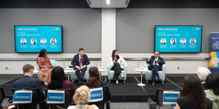 وزير التخطيط: القضاء على فجوة الفرص بين الجنسين ركيزة أساسية للتنمية