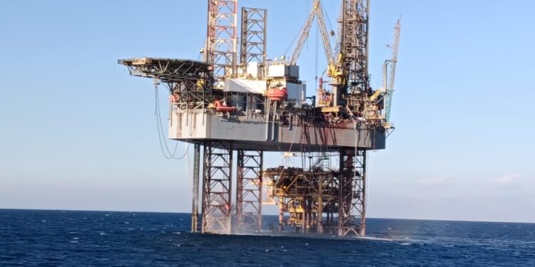 "بتروجلف" تضيف 10 آلاف برميل بترول يوميًا لإنتاجها بخليج السويس