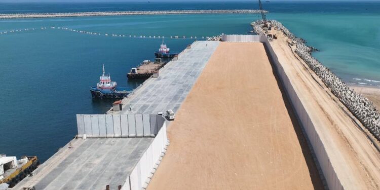 «النقل» تبدأ إنشاء المنطقة اللوجستية بالعريش باستثمارات 400 مليون دولار