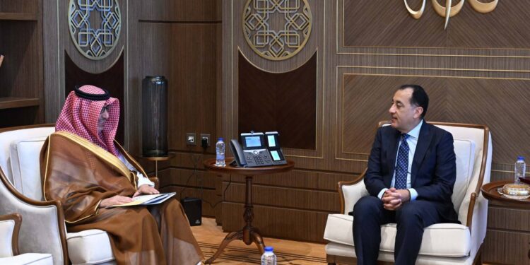 السعودية تبحث فرص الاستثمار المتاحة بعدة قطاعات في مصر