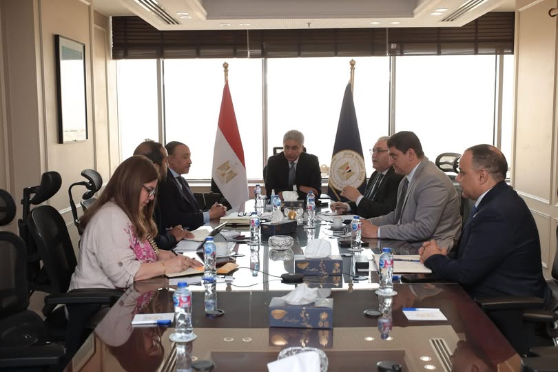 وزير السياحة: تحديث الأطر التنظيمية لأنشطة الغوص تماشيًا مع الممارسات الدولية