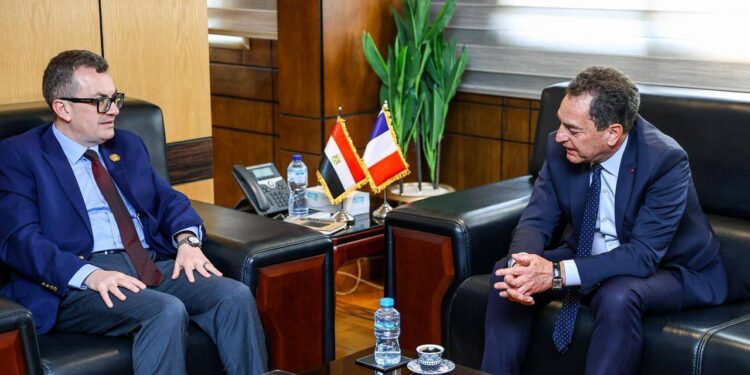 فرنسا تعتزم توفير آليات تمويل مبتكرة لدعم المشروعات ذات الأولوية في مصر