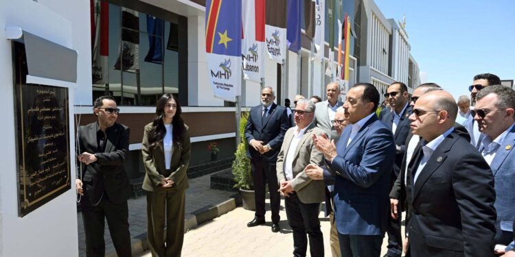 رئيس الوزراء يفتتح مصنع "مودرن هايجينك" للمنتجات الورقية باستثمارات 100 مليون دولار