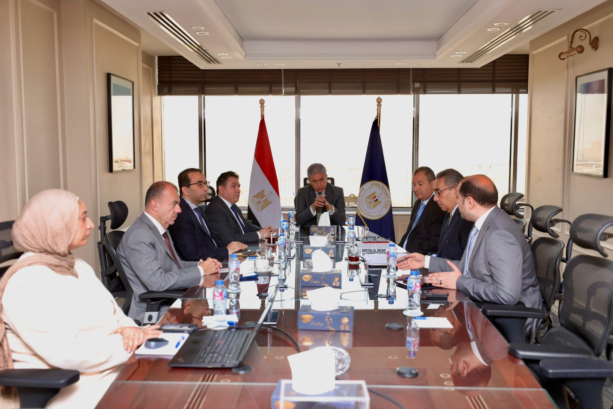 وزير السياحة يتابع مستجدات إطلاق منظومة مدفوعات الشركات CPS وتطوير منصة “رحلة”