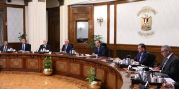 رئيس الوزراء: الدولة تستهدف جذب المستثمرين إلى سيناء وتوفير فرص عمل