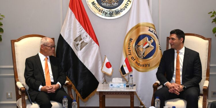 شركات يابانية ترغب في التعرف على المزايا الاستثمارية بمصر