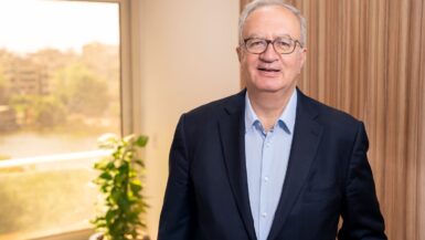 received 1305781601650085 سامح الترجمان، رئيس مجلس الإدارة والرئيس التنفيذي لشركة EIH Consulting