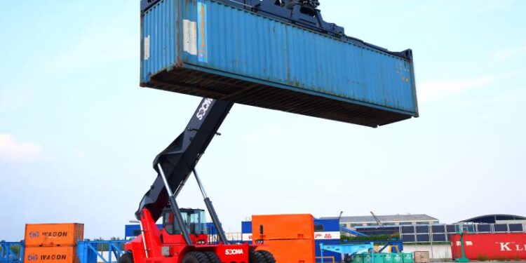 التصدير البري ؛ الشحن ؛ الموانئ البرية ، الصادرات ؛ الواردات