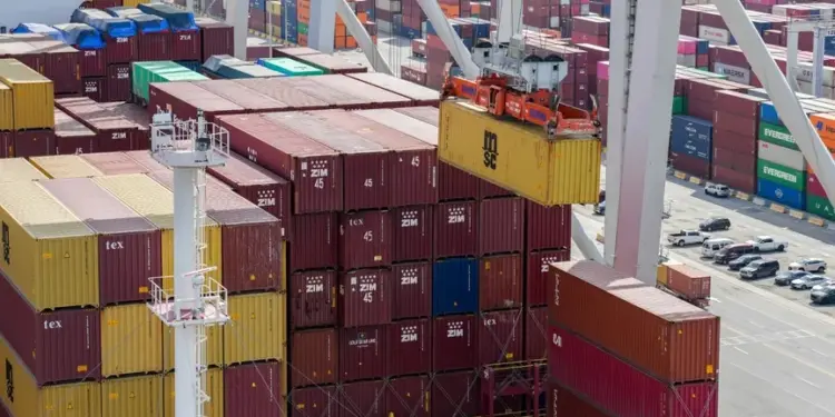 العجز التجاري الأمريكي