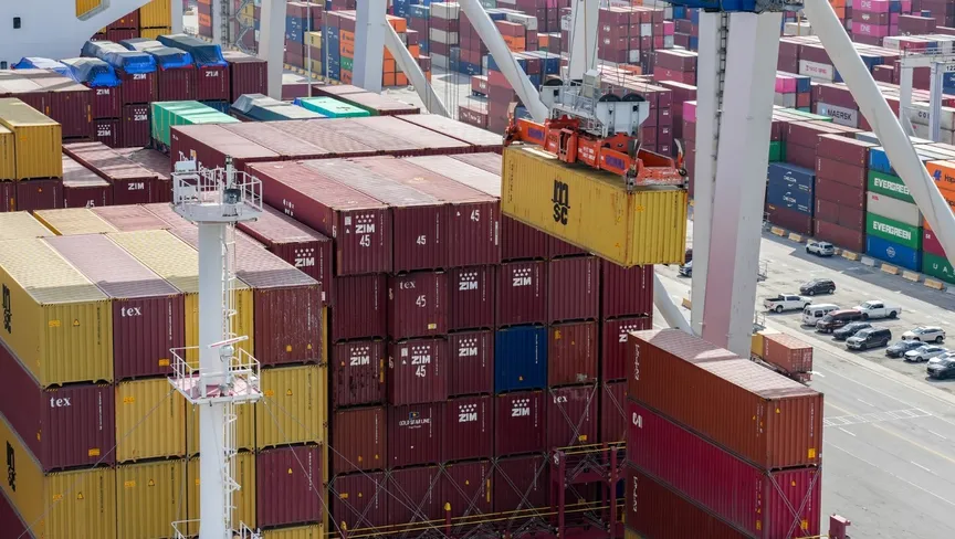 العجز التجاري الأمريكي