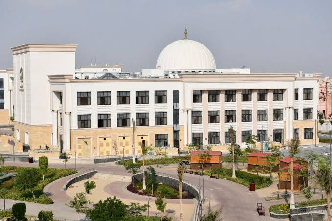 جامعة الإسماعيلية