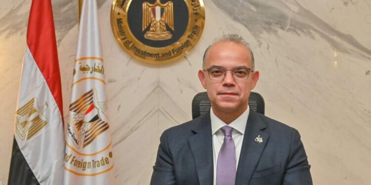 وزير الاستثمار والتجارة الخارجية الدكتور محمد فريد