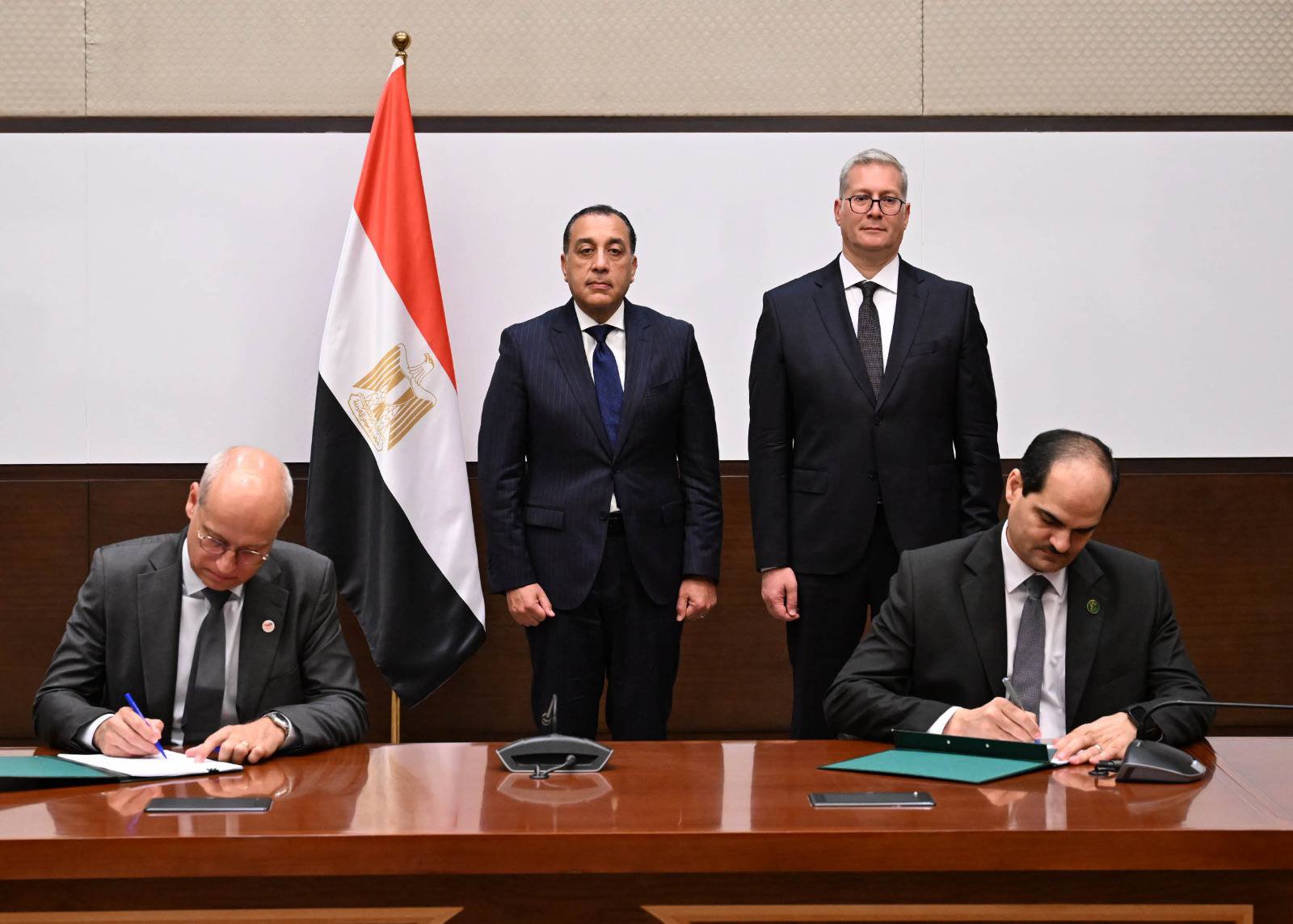 "إيجاس" تتعاون مع "توتال" للبحث عن الغاز بمنطقة غرب البحر المتوسط