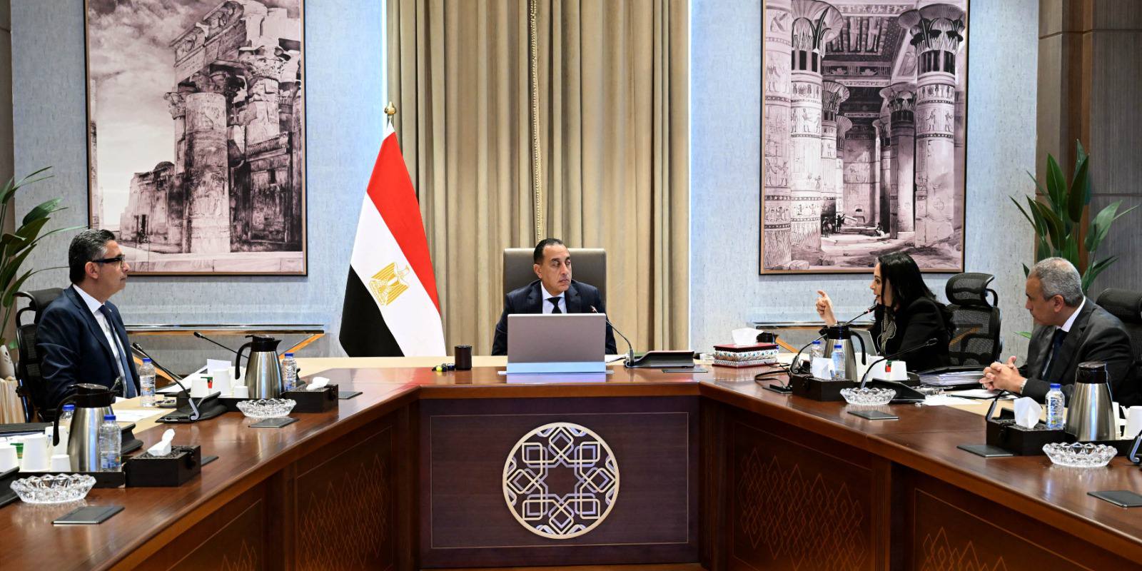 رئيس الوزراء يتابع جهود حوكمة منظومات الدعم والحماية الاجتماعية