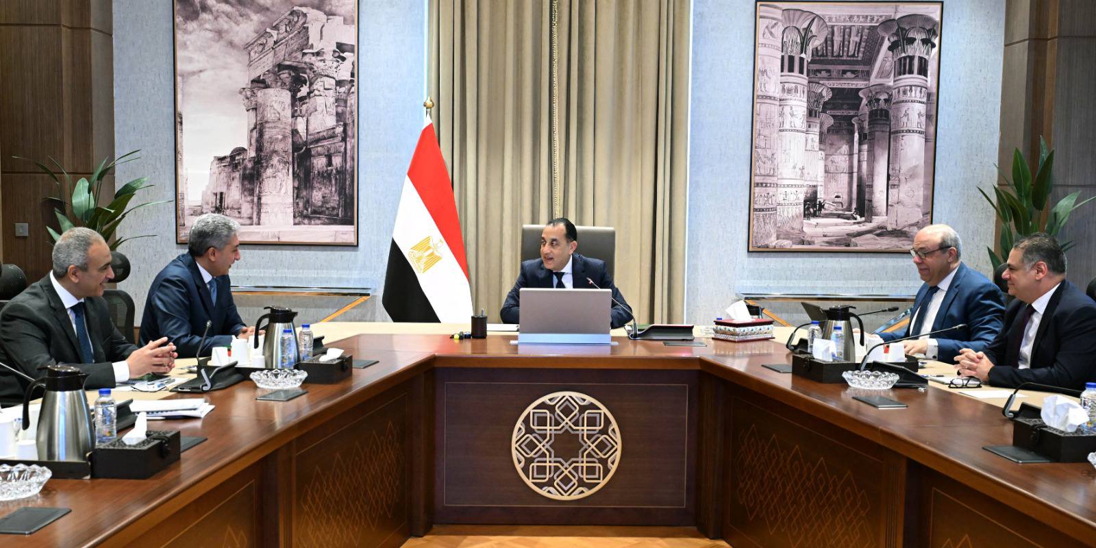 رئيس الوزراء يتابع إجراءات دعم وتحفيز قطاع السياحة