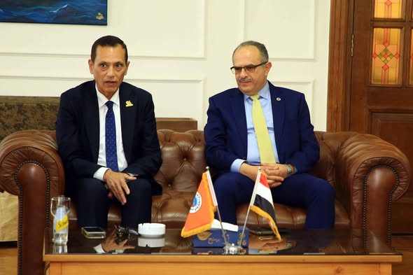 "تنمية الريف المصرى" تتعاقد مع "المقاولون العرب" لتنفيذ طريق فى المنيا بـ540مليون جنيه