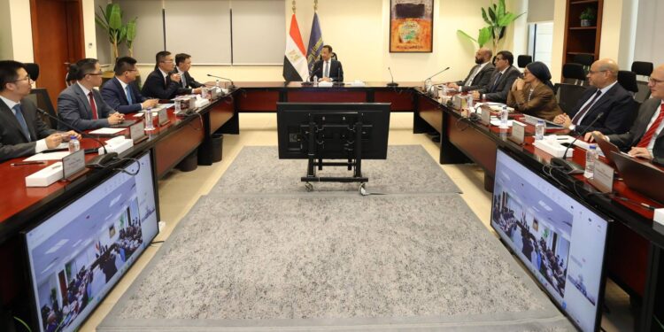 مصر تناقش تعزيز التعاون مع "هواوي" في مجالات التكنولوجيات المتقدمة