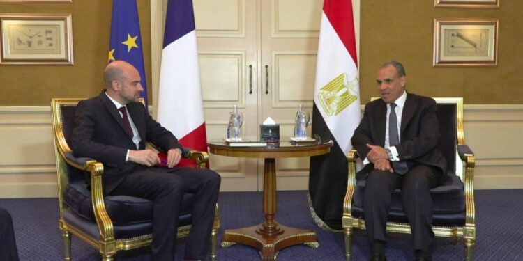 مصر وفرنسا تتطلعان للارتقاء بالتعاون في المجالات الاقتصادية والتجارية