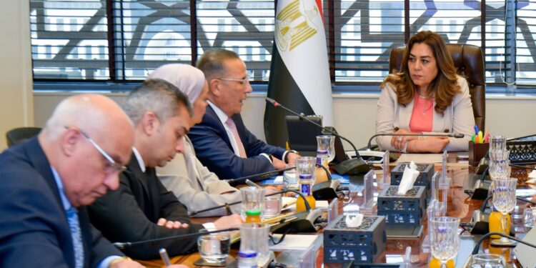 وزيرة التنمية المحلية والبيئة تبحث فرص الاستثمار المستدام في شرم الشيخ
