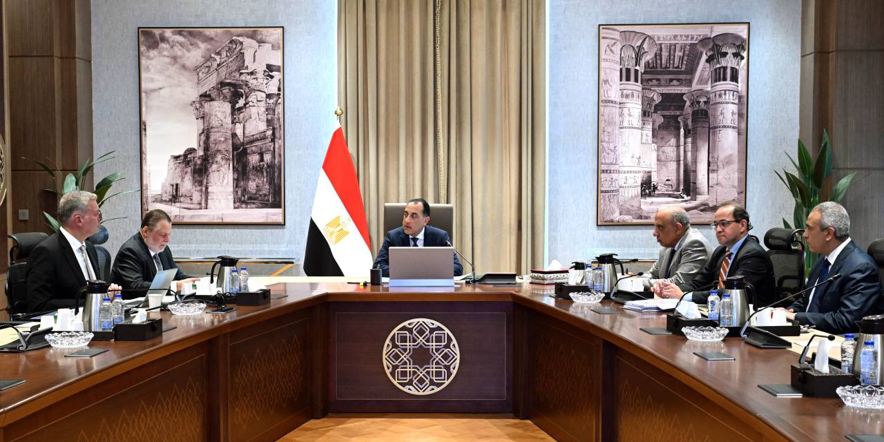 رئيس الوزراء يتابع خطة تدبير الاحتياجات المالية لتوفير احتياطيات الوقود فى الصيف