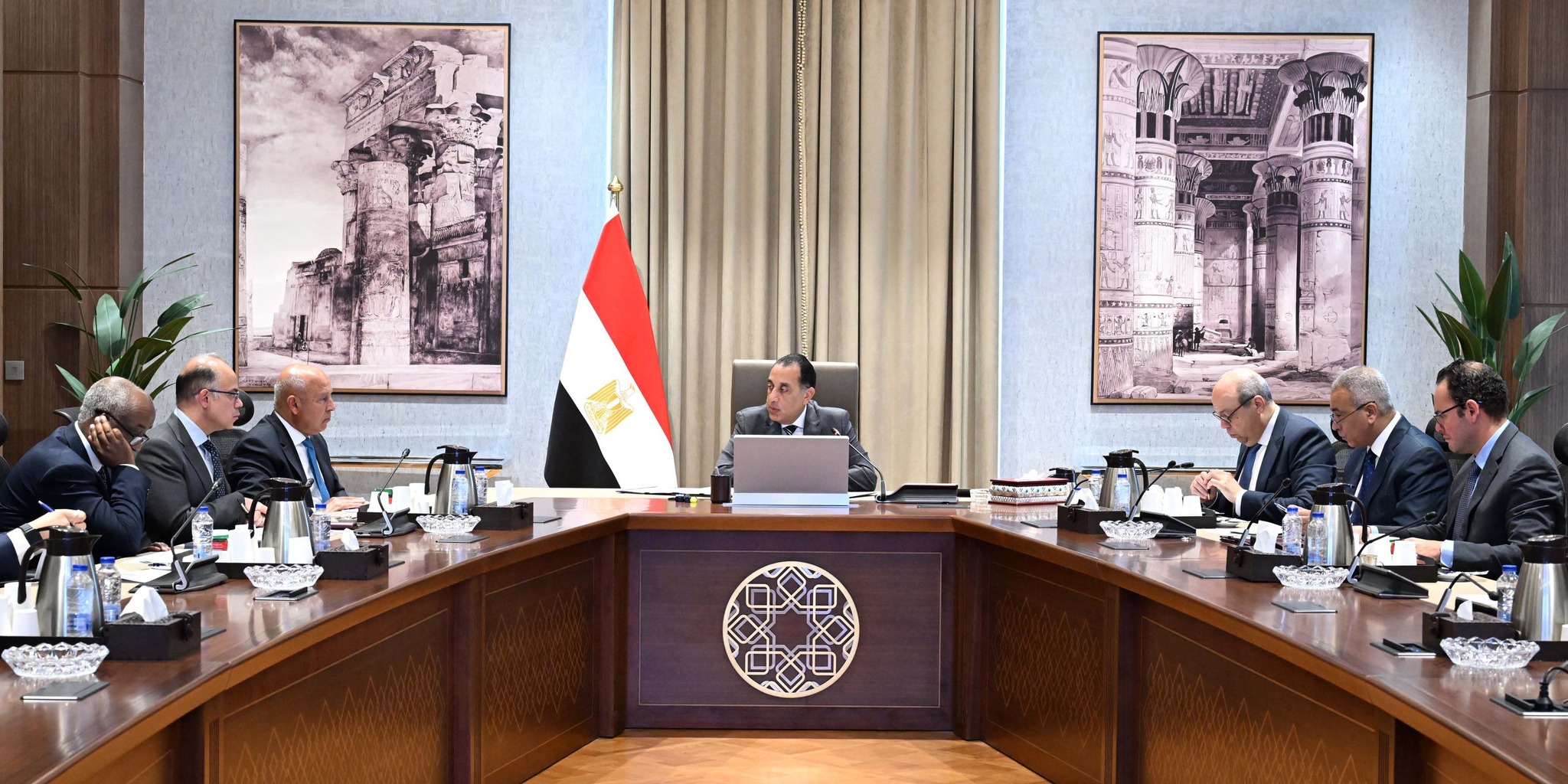 رئيس الوزراء يستعرض جهود تعزيز الربط التجاري واللوجيستي مع الدول الإفريقية