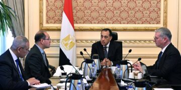 مدبولى يتابع خطة تأمين الوقود لمحطات الكهرباء استعدادًا لعيد الأضحى والصيف