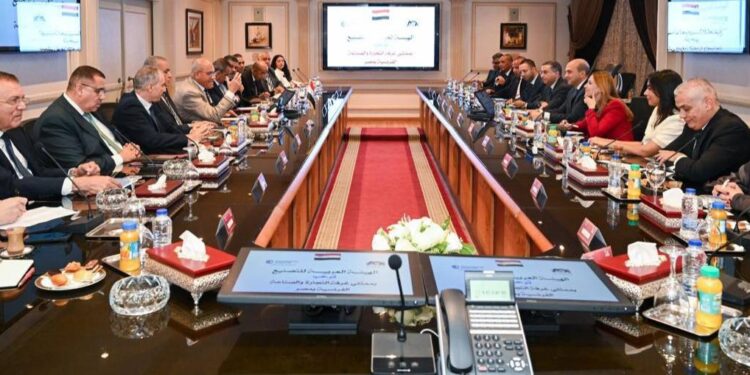 "العربية للتصنيع" تبحث جذب شراكات مع كيانات فرنسية