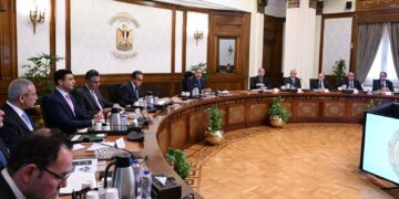 رئيس الوزراء يتابع موقف تعديلات قانون نظام التأمين الصحى الشامل