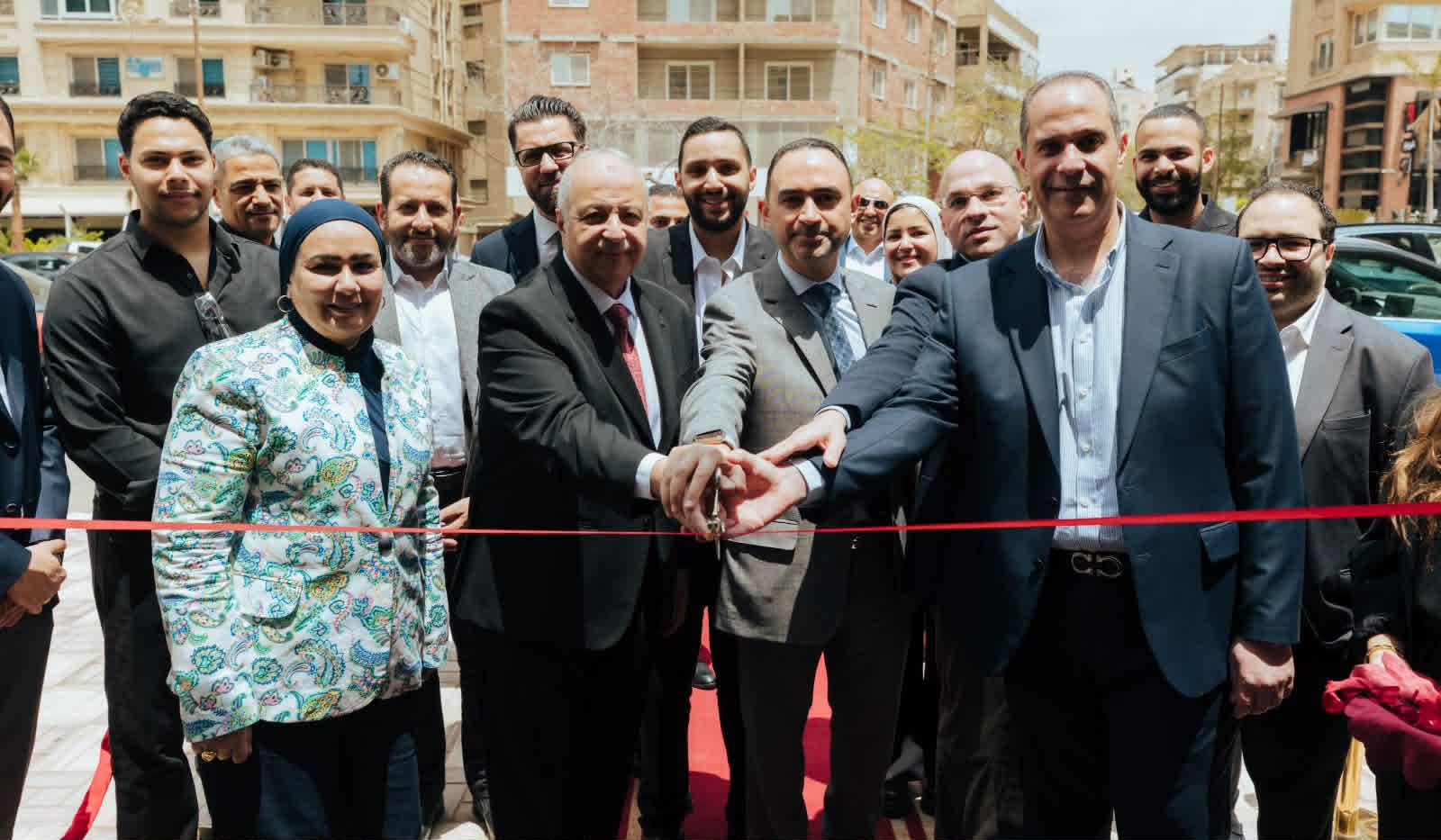 "نيسان مصر" و"السبع أوتوموتيف" يفتتحان صالة عرض جديدة