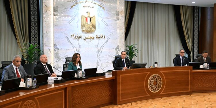 رئيس الوزراء: التصدي للتعديات على الأراضي الزراعية في مهدها ومواجهة مخالفات البناء