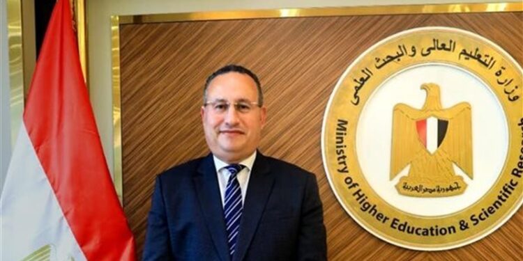 الدكتور عبد العزيز قنصوة، وزير التعليم العالي والبحث العلمي