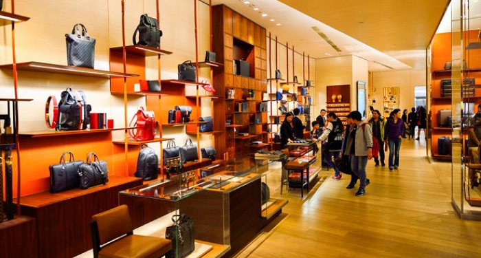 السلع الفاخرة