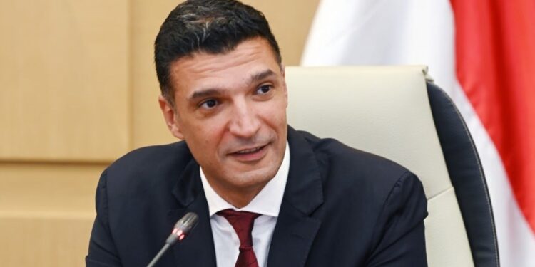 خالد هاشم وزير الصناعة