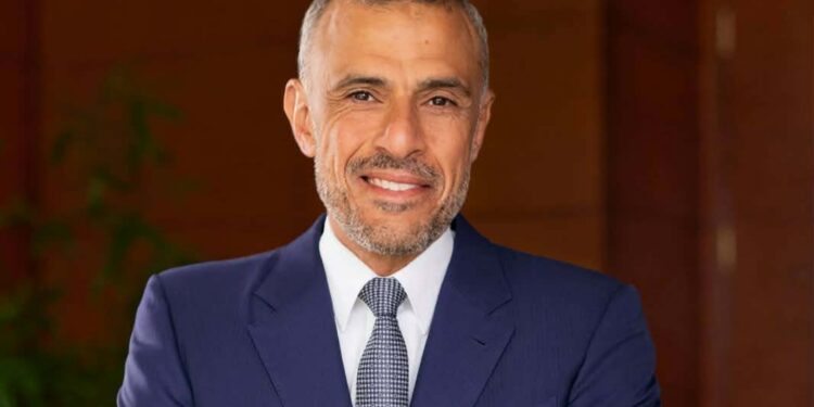 كريم عوض، إي إف چي القابضة