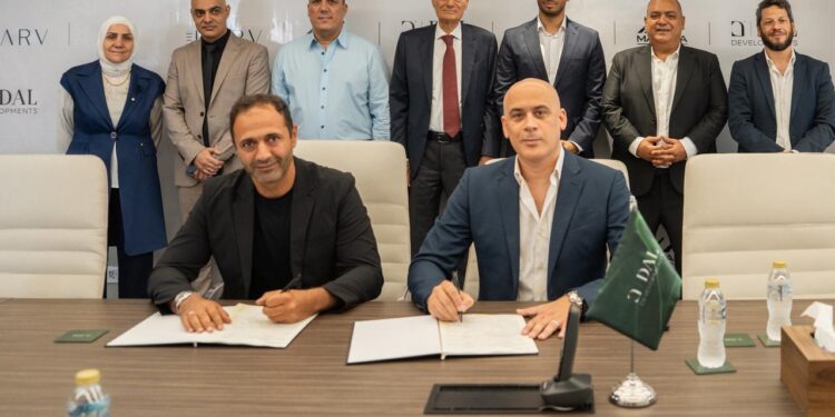 توقيع شراكة استراتيجية بين "Dal Developments" و"Mahara" لإدارة وتشغيل نادى "Clubhouse the Harv"