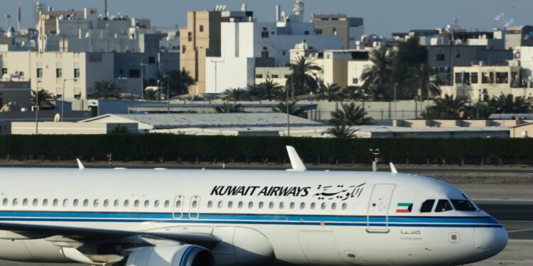 تعليق الرحلات في مطار الكويت الدولي حتى إشعار آخر