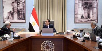 رئيس الوزراء يوجه بوضع جدول زمني لخطة إعادة هيكلة الهيئات الاقتصادية