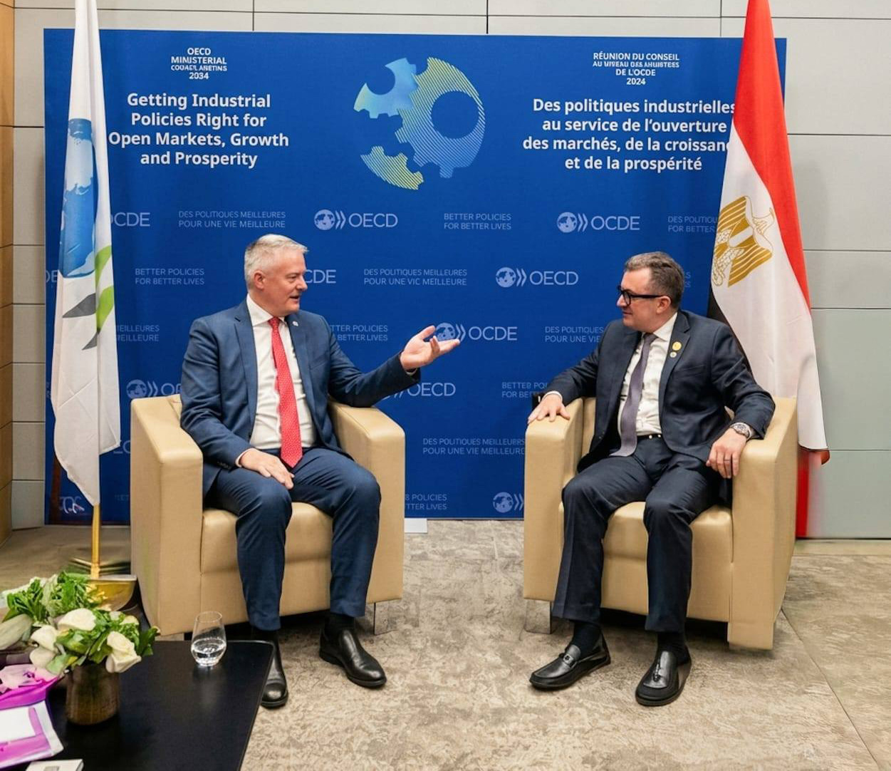 مصر تبحث مع منظمة التعاون الاقتصادي تنفيذ المرحلة الثانية من البرنامج القطري