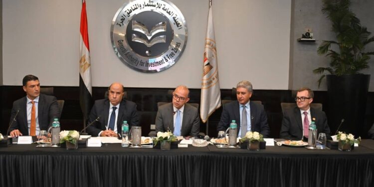 الحكومة تناقش مع البنك الدولي محاور تنفيذ استراتيجية الاستثمار الأجنبي المباشر