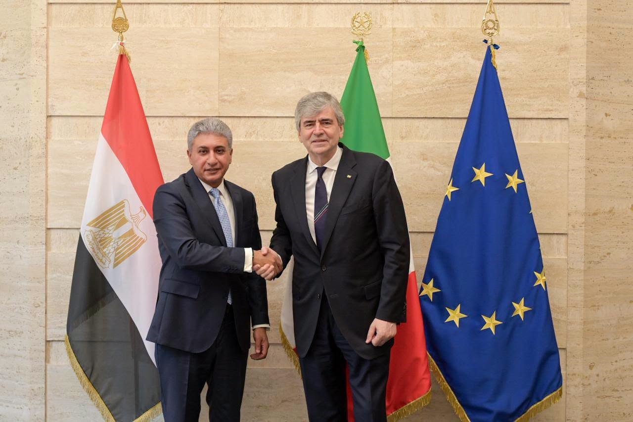 وزير السياحة يبحث مع نظيره الإيطالى سبل تعزيز التعاون
