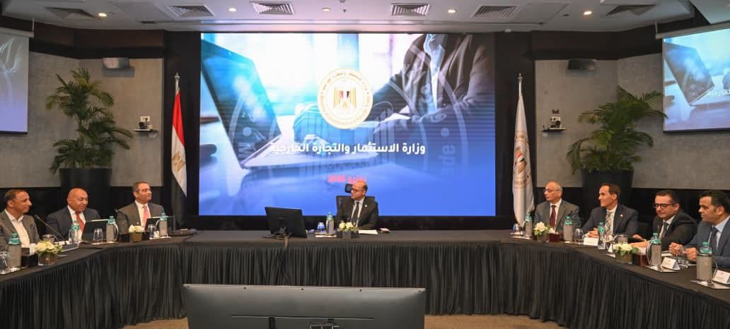 الحكومة تستعرض أجندة الإصلاح وتعزيز تنافسية الاقتصاد أمام 50 مؤسسة كبرى