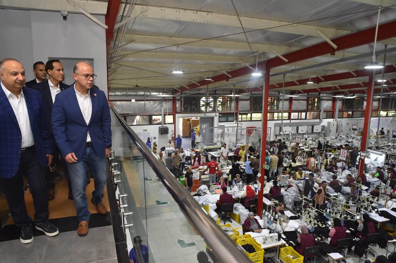 61.4 مليون دولار إجمالى استثمارات أليكس أباريز للملابس الجاهزة