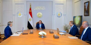 “السيسى” يوجه بتوطين صناعة الوحدات البحرية والتوسع فى التصدير
