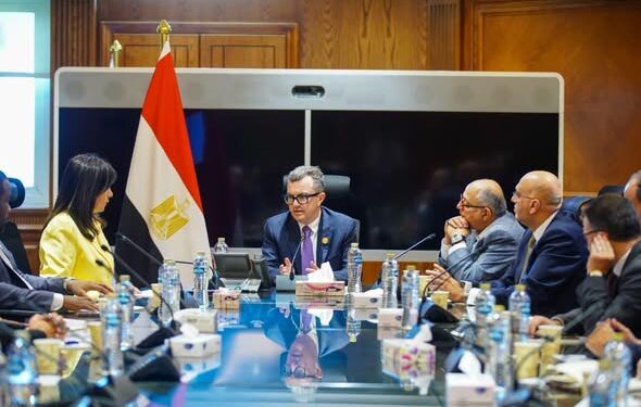 وزير التخطيط يبحث استعدادات انعقاد المهرجان الدولي لريادة الأعمال في مصر