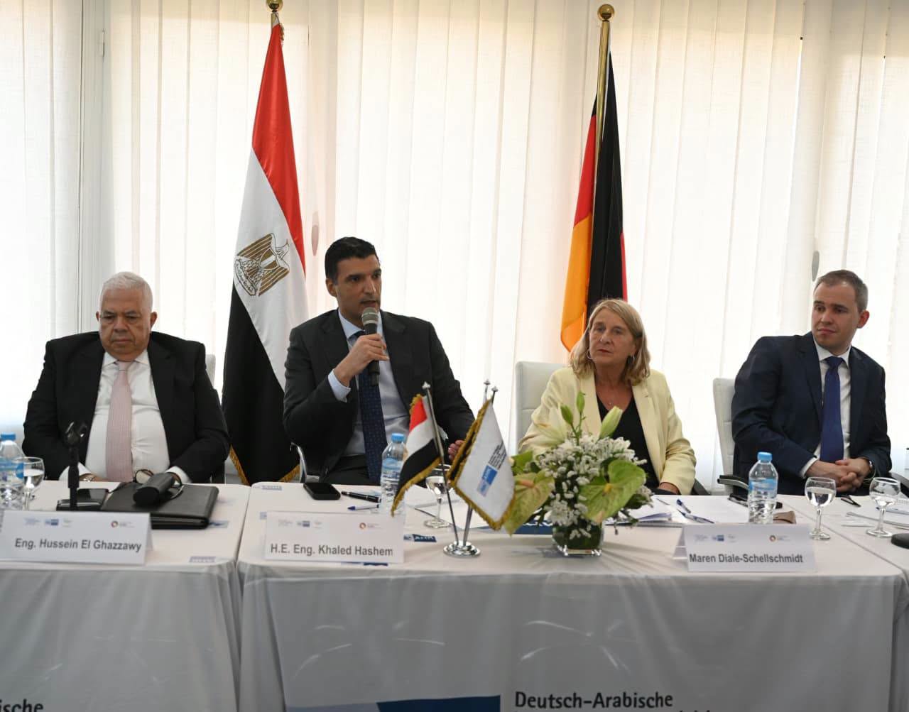 وزير الصناعة: التطوير الصناعي منخفض الكربون بمصر ضرورة اقتصادية استراتيجية