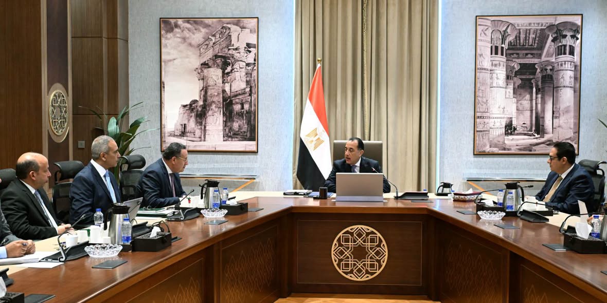 رئيس الوزراء يستعرض مخطط تطوير مستشفيات “قصر العينى”